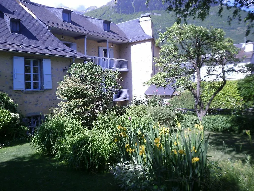 Au Clos des Arts Bed and Breakfast Luz-Saint-Sauveur 0*,