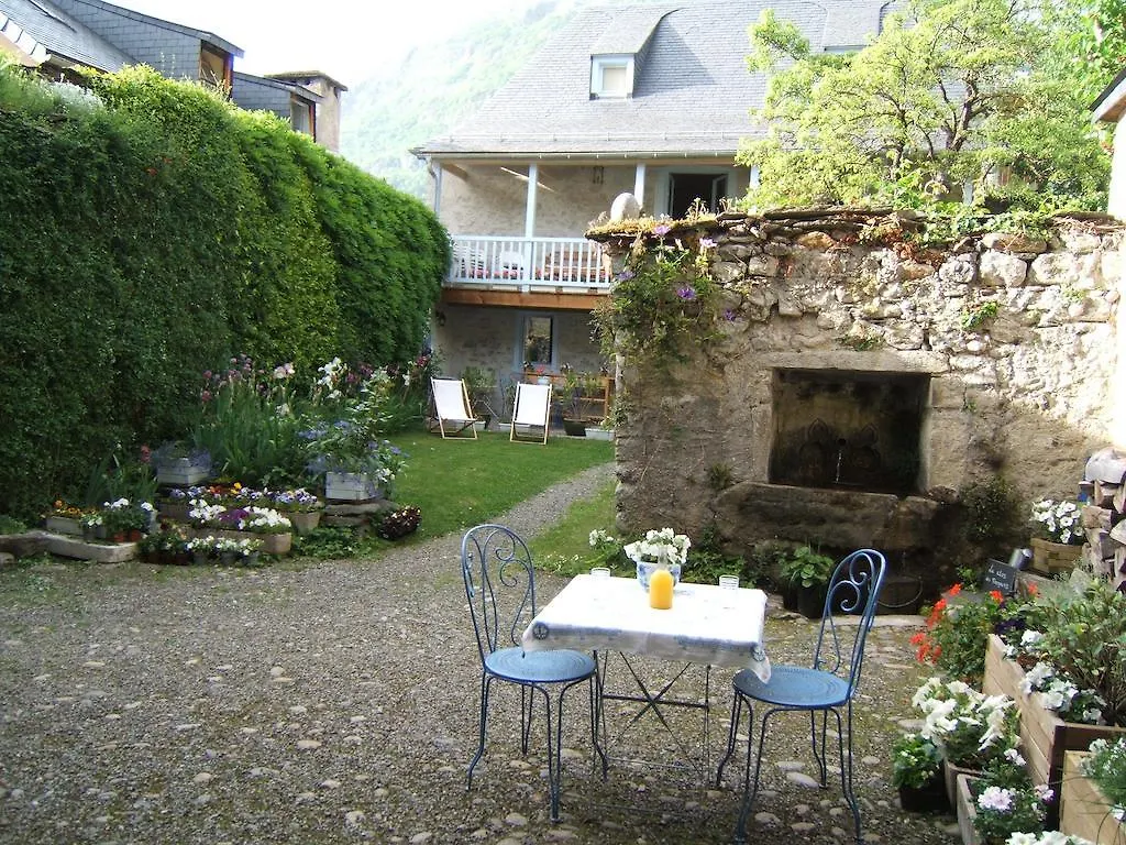 Au Clos des Arts Bed and Breakfast Luz-Saint-Sauveur