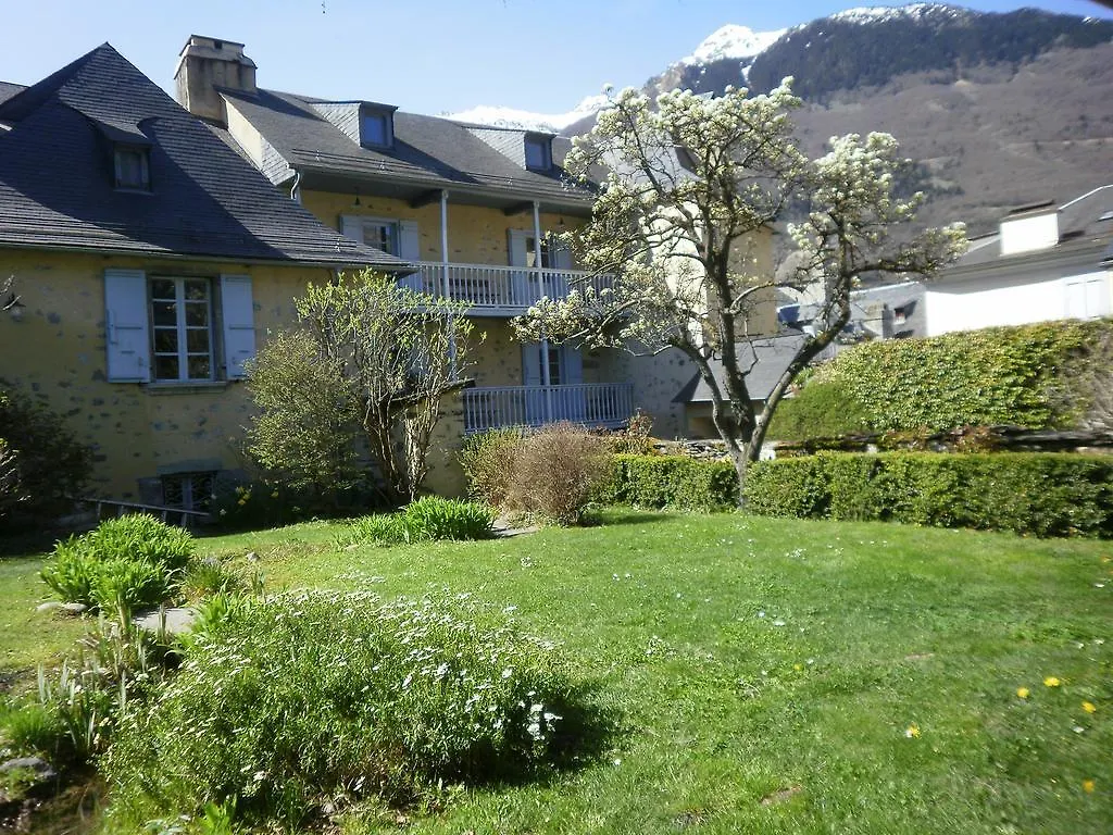 Au Clos des Arts Bed and Breakfast Luz-Saint-Sauveur 0*,  Francia